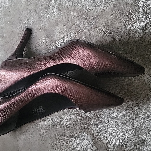 ROCKPORT TOTAL MOTION Brown Leather Pointed Toe Pump Heels Size 10M - Picture 7 of 12